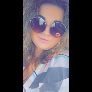 Meet your Posher, Katelyn